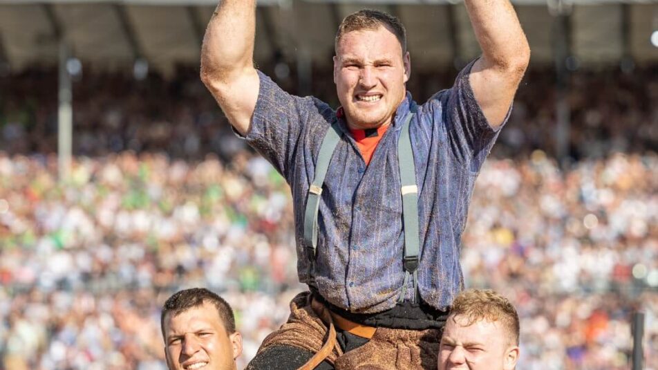 Schwingerkönig Joel Wicki beim Sieg am ESAF in Pratteln.
